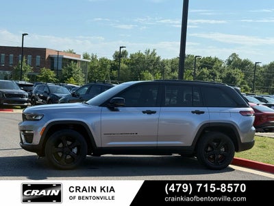 2023 Jeep Grand Cherokee Limited - 4WD / PANORAMIC SUNROOF / ONE OWNER