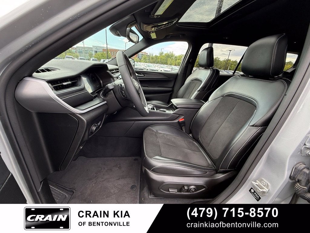2024 Jeep Grand Cherokee L Altitude X - 4WD / PANORAMIC SUNROOF / CLEAN CARFAX