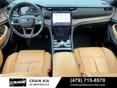2025 Jeep Grand Cherokee L Summit - 4WD / PANORAMIC SUNROOF / CLEAN CARFAX