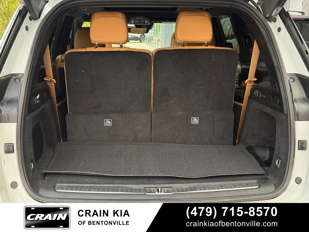 2025 Jeep Grand Cherokee L Summit - 4WD / PANORAMIC SUNROOF / CLEAN CARFAX