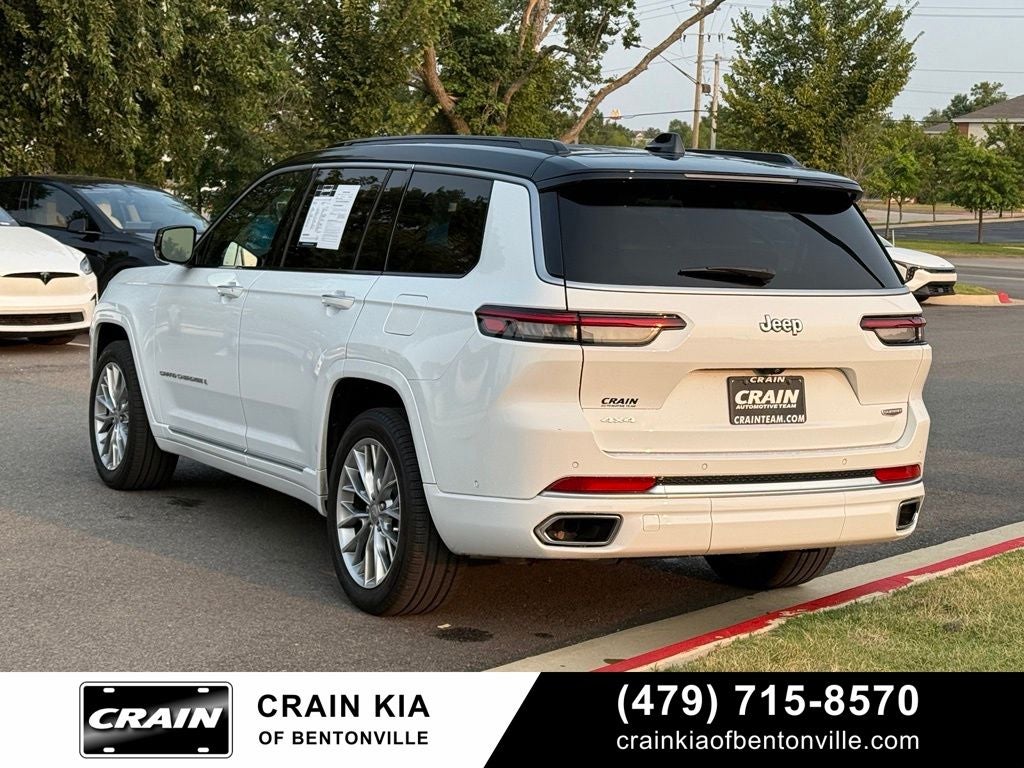 2025 Jeep Grand Cherokee L Summit - 4WD / PANORAMIC SUNROOF / CLEAN CARFAX