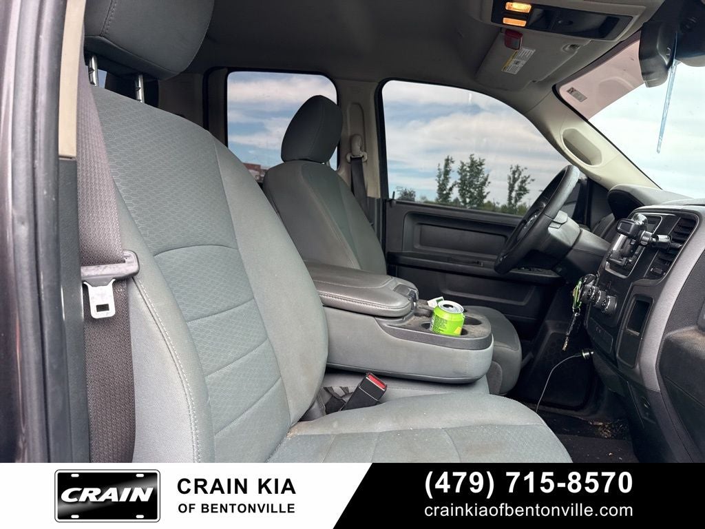 2018 RAM 1500 Express - 4WD / LIFTED!