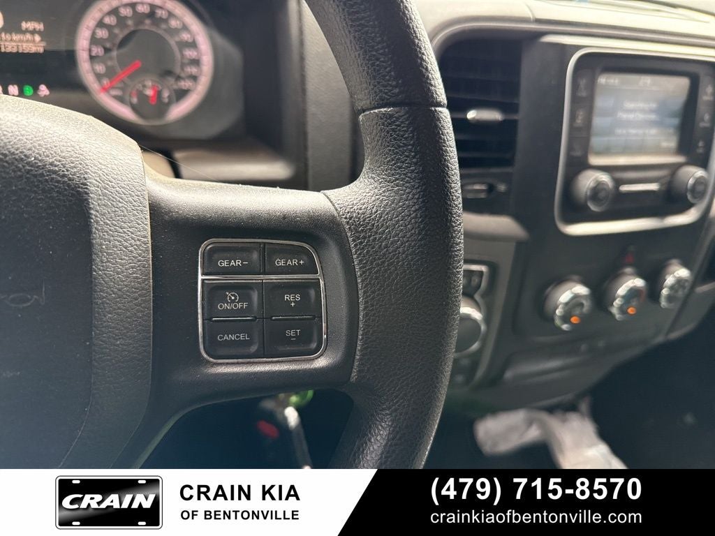 2018 RAM 1500 Express - 4WD / LIFTED!