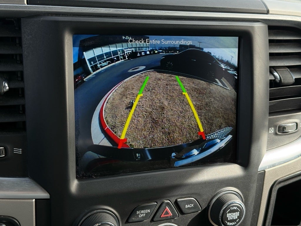 2019 RAM 1500 Classic SLT - 4WD / CLEAN CARFAX