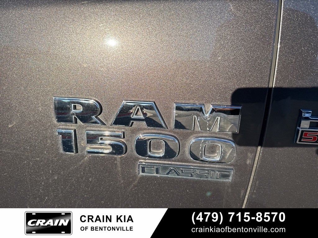 2019 RAM 1500 Classic SLT - 4WD / CLEAN CARFAX