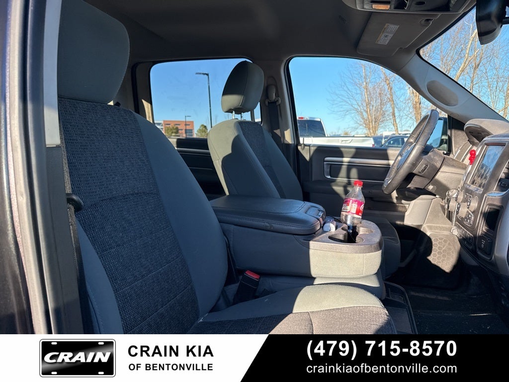 2019 RAM 1500 Classic SLT - 4WD / CLEAN CARFAX