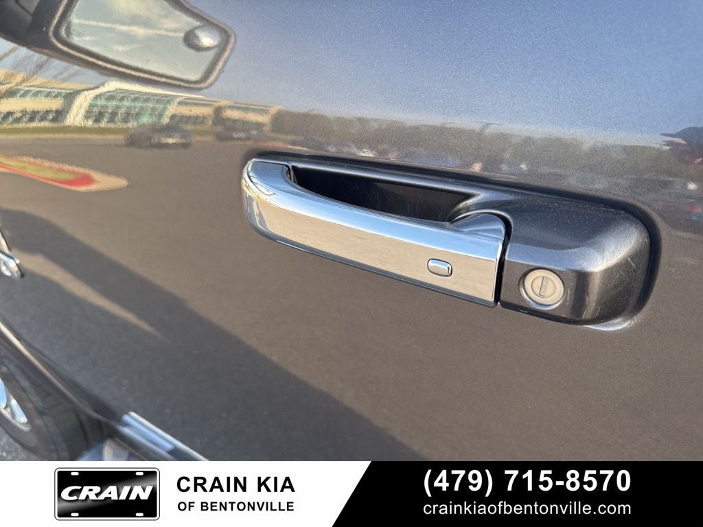 2015 RAM 1500 Laramie - 4WD / SUNROOF