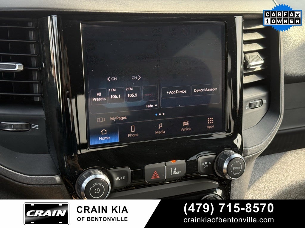 2025 RAM 1500 Warlock - 4WD / CLEAN CARFAX / ONE OWNER