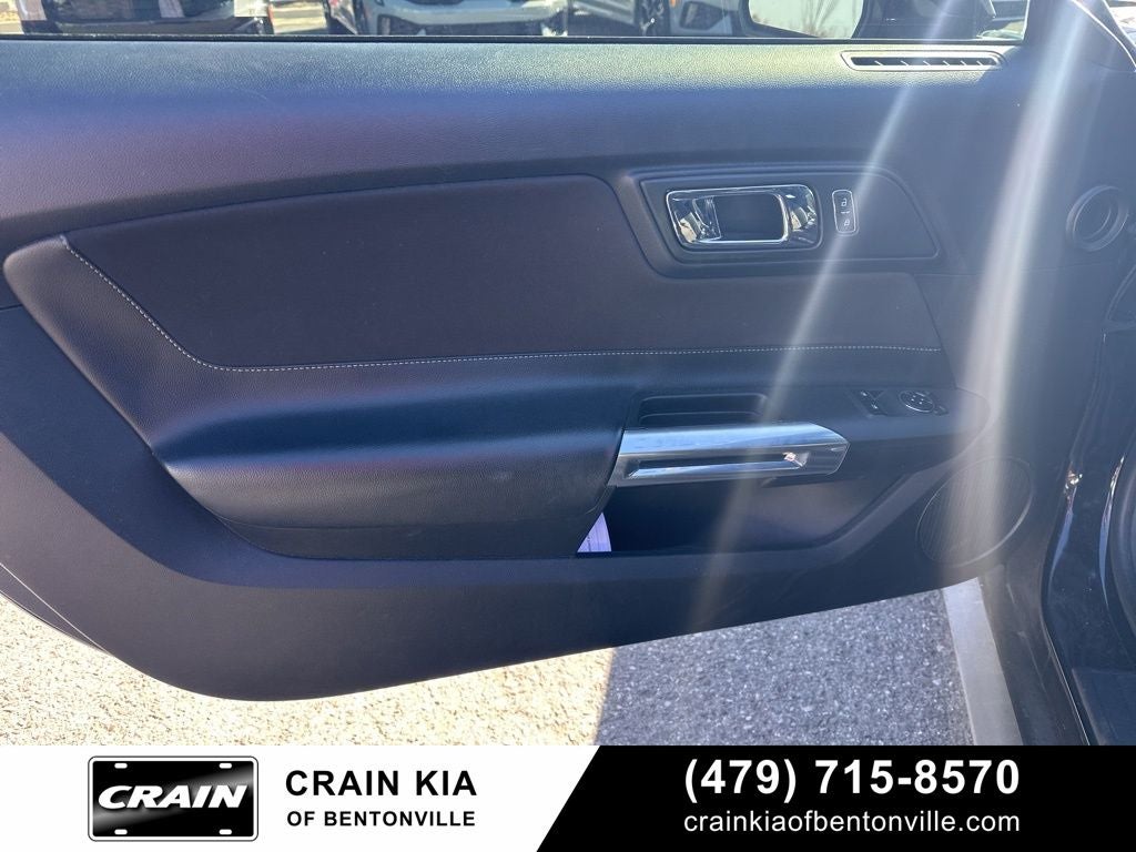 2016 Ford Mustang V6