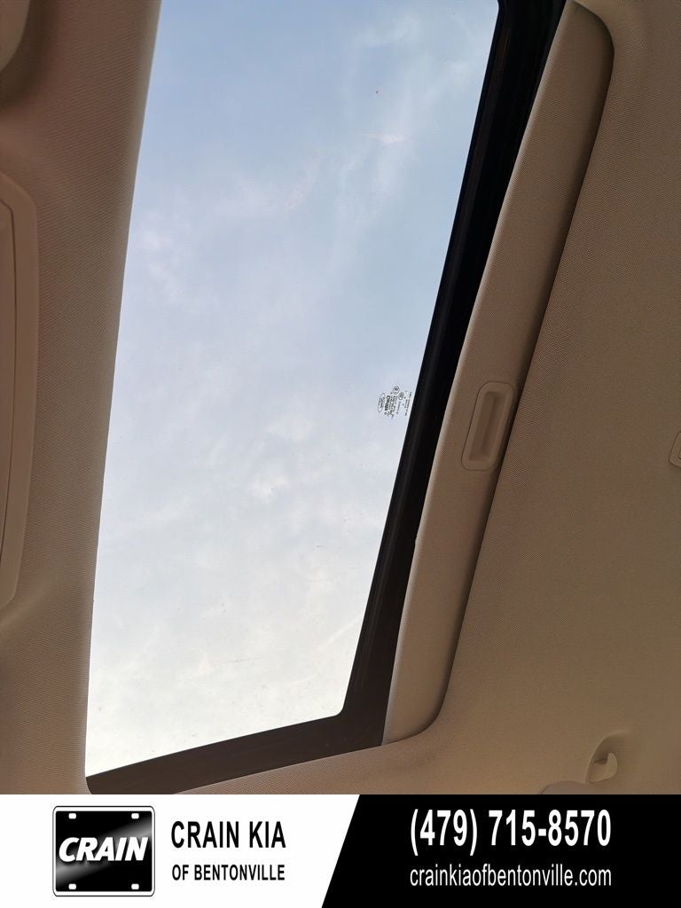 2018 Ford Focus Titanium - SUNROOF / CLEAN CARFAX / LOW MILES!