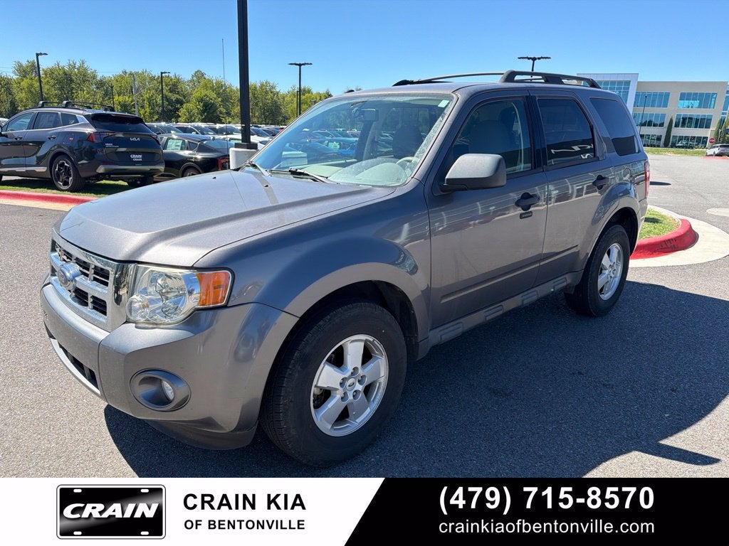 2009 Ford Escape XLT - CLEAN CARFAX / ONE OWNER