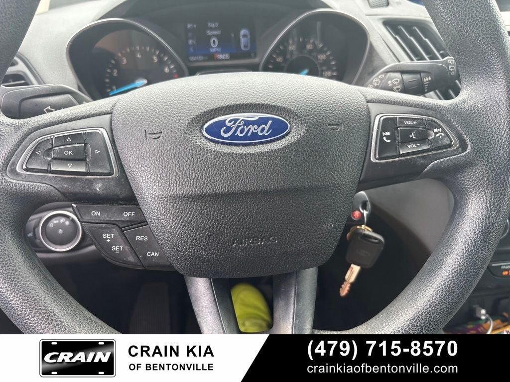 2017 Ford Escape S - CLEAN CARFAX / ONE OWNER