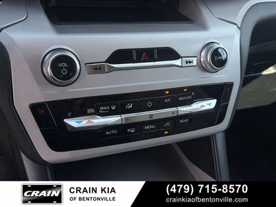 2023 Ford Explorer XLT - CLEAN CARFAX / ONE OWNER / 3RD ROW