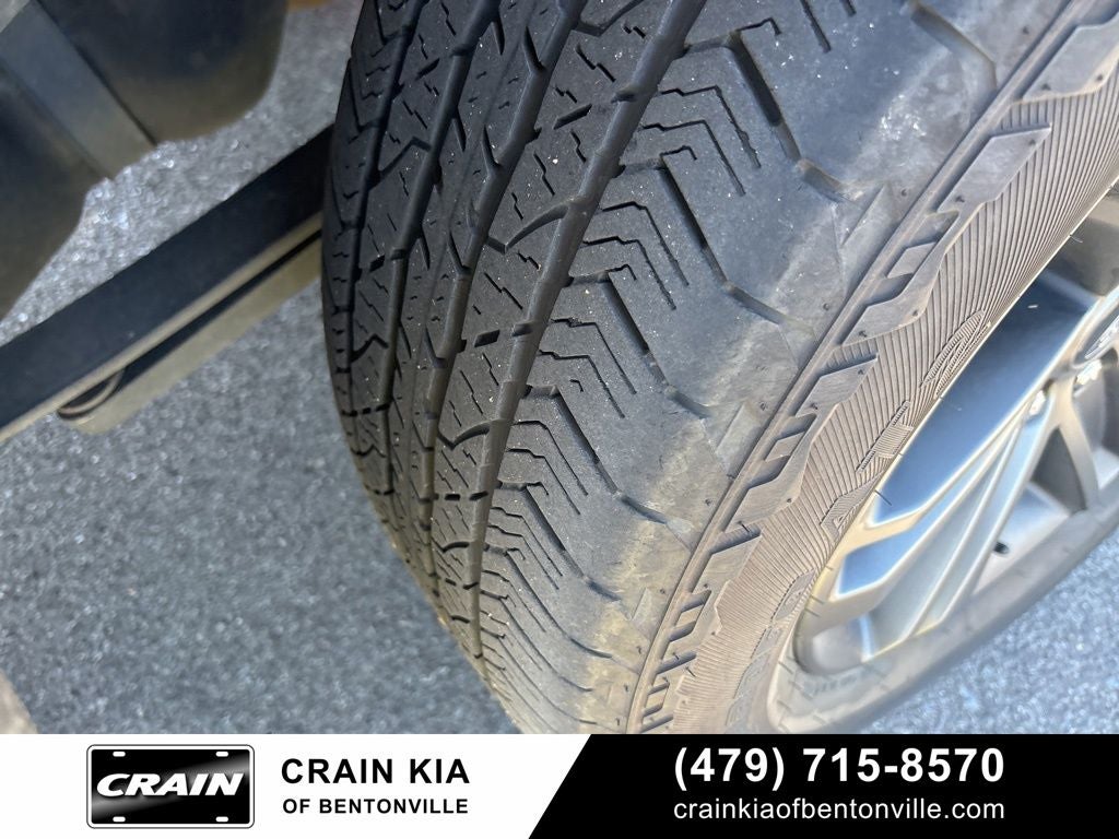 2022 Ford F-150 XLT - 4WD / 302A HIGH / $60,700 MSRP