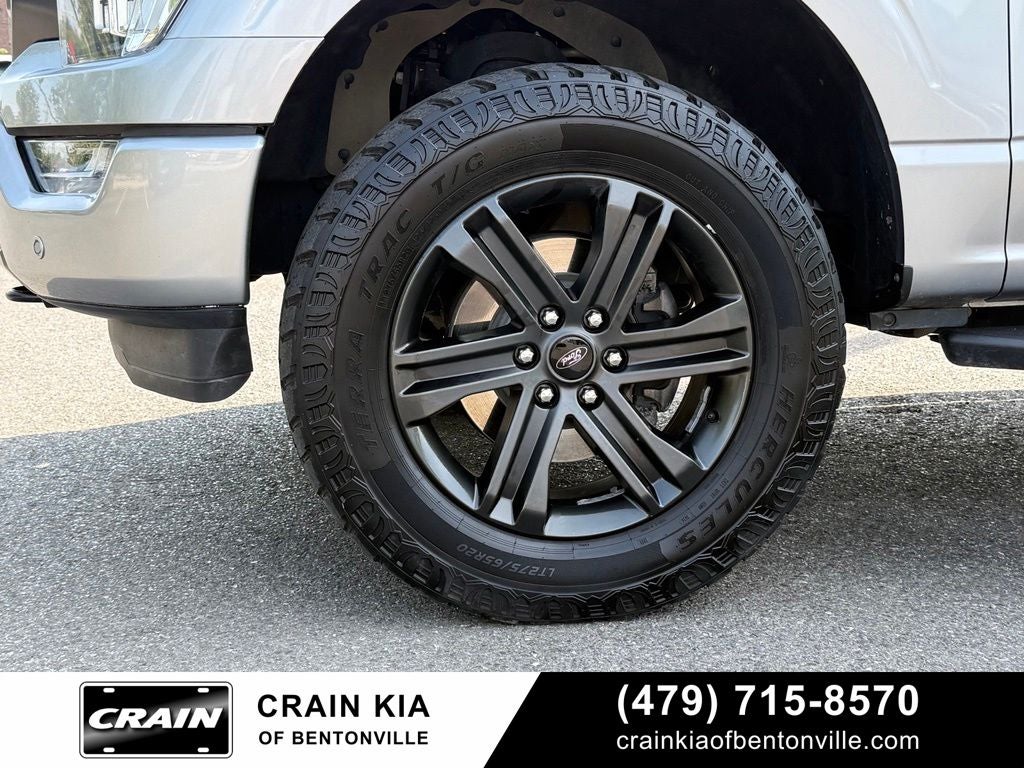2021 Ford F-150 XLT - 4WD / CLEAN CARFAX