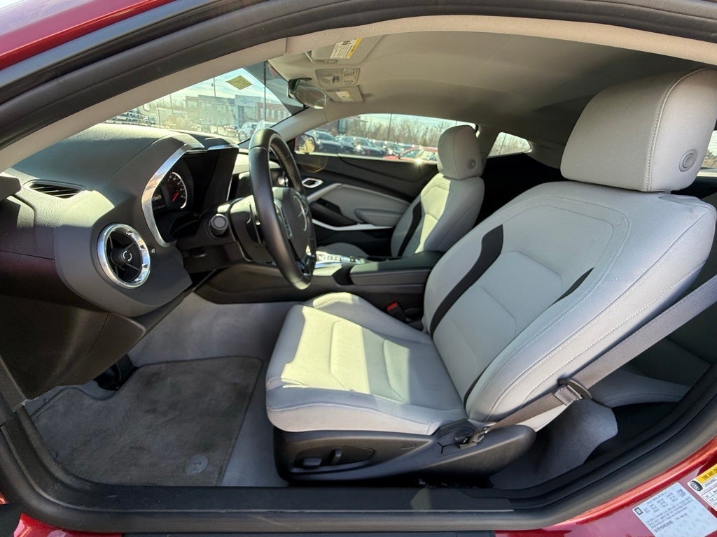 2017 Chevrolet Camaro 1LT - CLEAN CARFAX