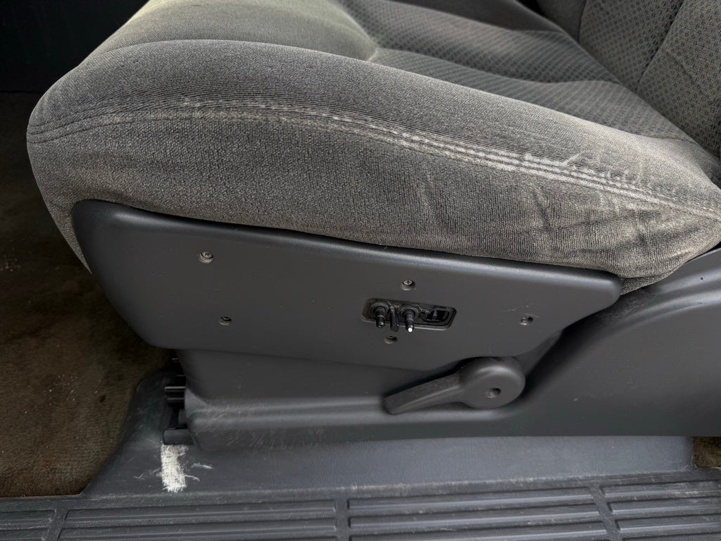 2005 Chevrolet Silverado 1500 Z71 Style Side - 4WD / CLEAN CARFAX