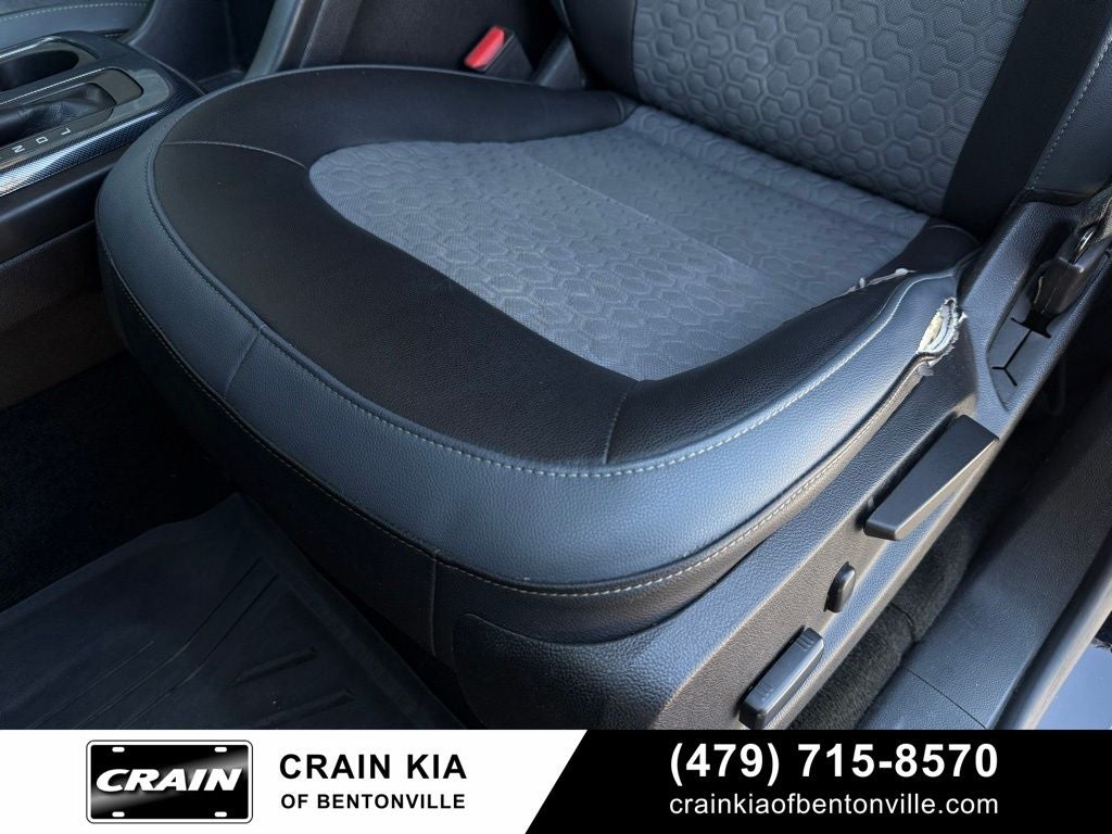 2017 Chevrolet Colorado Z71 - 4WD / CLEAN CARFAX HISTORY