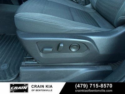 2023 Chevrolet Silverado 1500 LT - 4WD / CLEAN CARFAX / ONE OWNER
