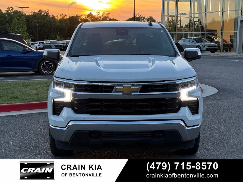2023 Chevrolet Silverado 1500 LT - 4WD / CLEAN CARFAX / ONE OWNER