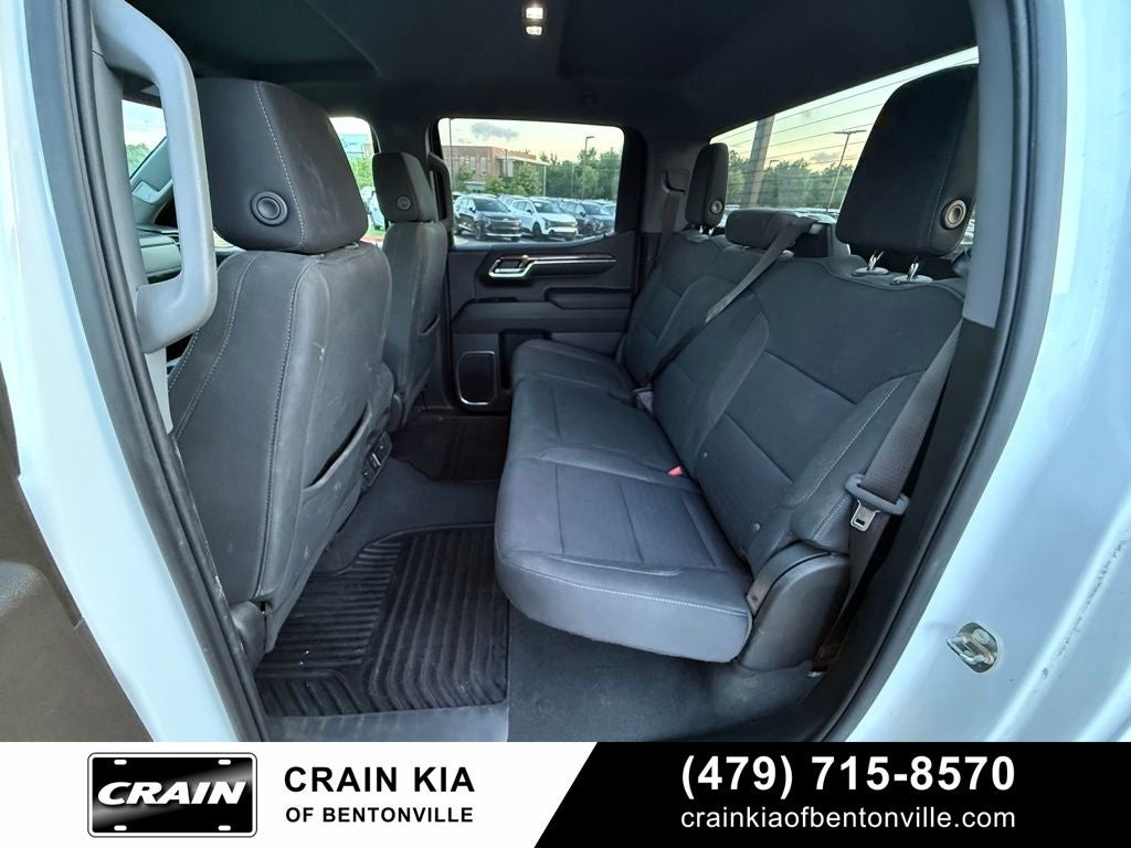 2023 Chevrolet Silverado 1500 LT - 4WD / CLEAN CARFAX / ONE OWNER