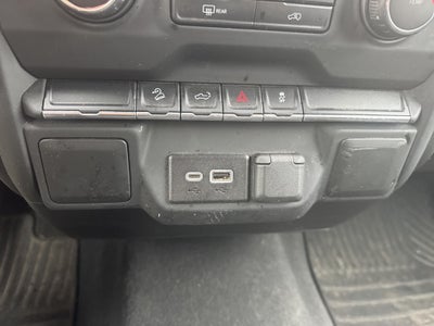 2021 Chevrolet Silverado 1500 Custom Trail Boss - 4WD / CLEAN CARFAX / ONE OWNER