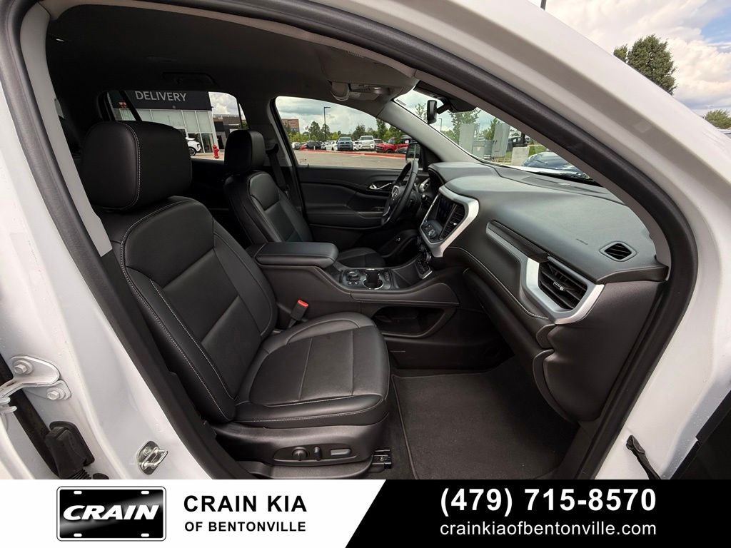 2023 GMC Acadia SLT - CLEAN CARFAX / ONE OWNER