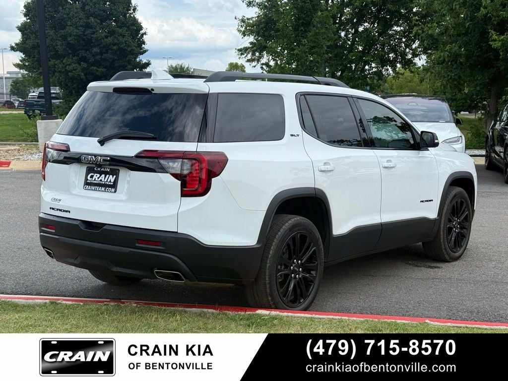 2023 GMC Acadia SLT - CLEAN CARFAX / ONE OWNER