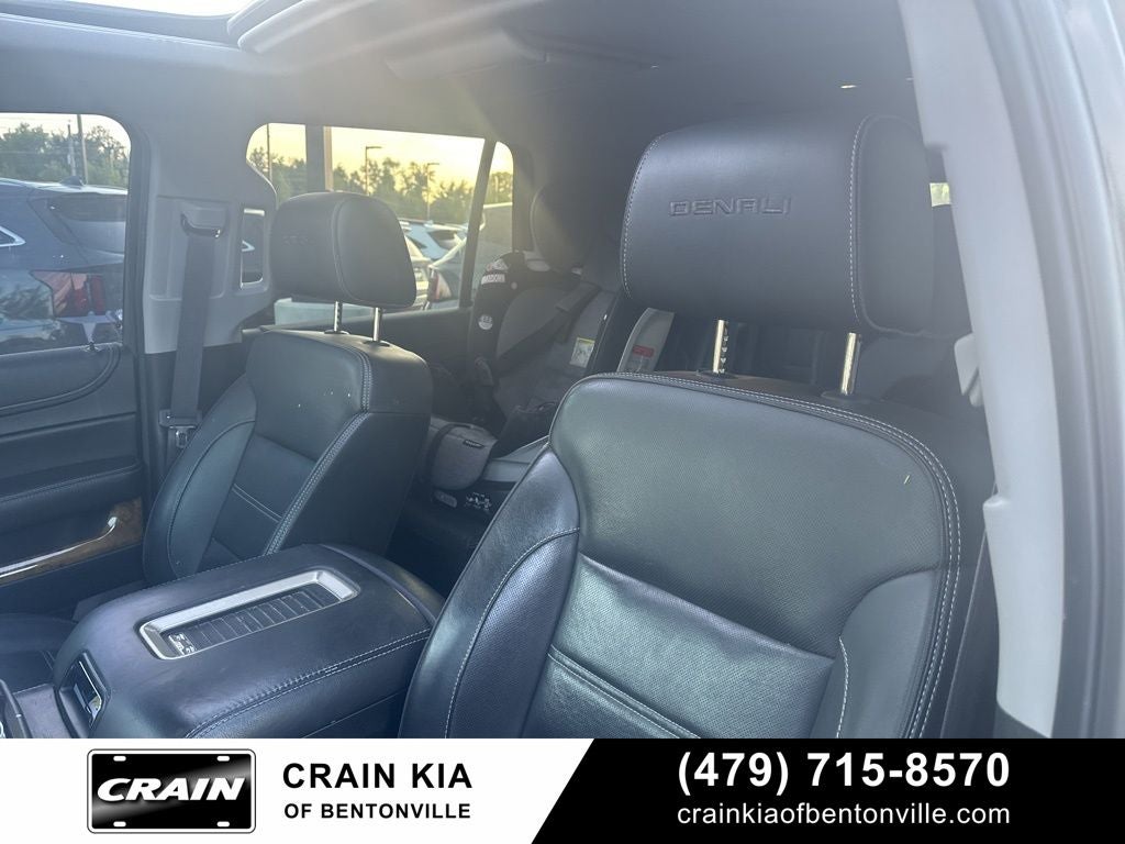 2017 GMC Yukon Denali - 4WD / ONE OWNER / SUNROOF