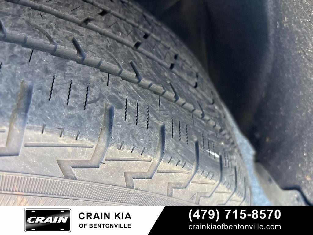 2022 GMC Yukon AT4 - 4WD / PANORAMIC SUNROOF / CLEAN CARFAX