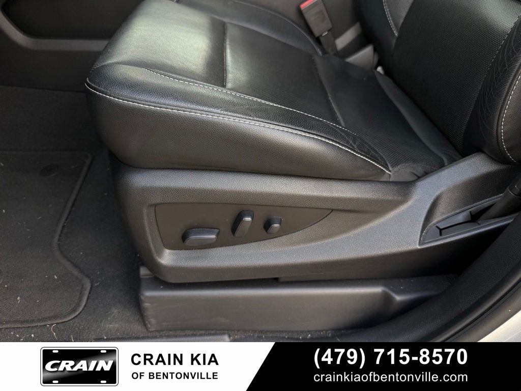 2019 GMC Yukon XL SLT - 4WD / CLEAN CARFAX / SUNROOF
