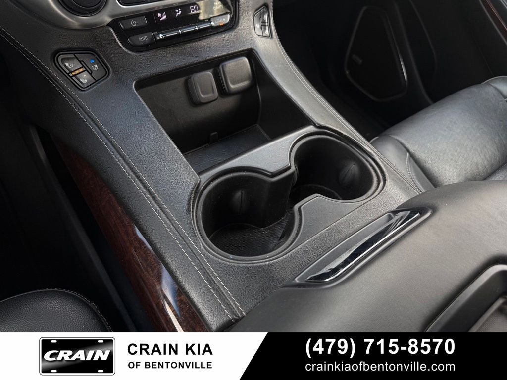 2019 GMC Yukon XL SLT - 4WD / CLEAN CARFAX / SUNROOF