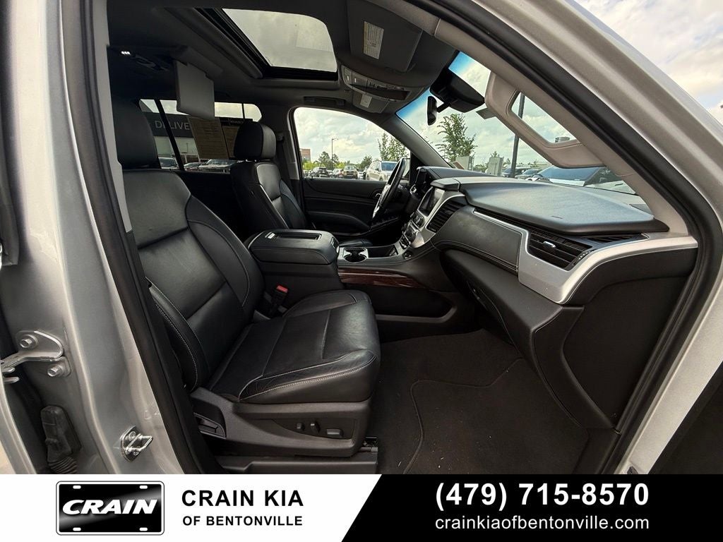 2019 GMC Yukon XL SLT - 4WD / CLEAN CARFAX / SUNROOF