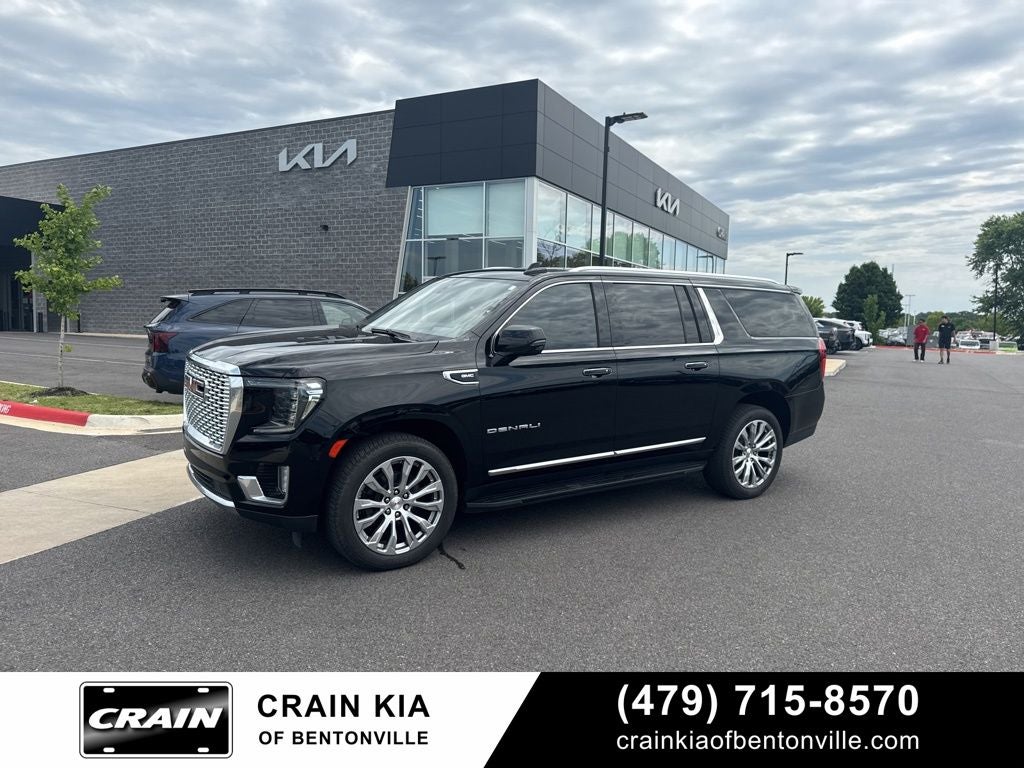 2022 GMC Yukon XL Denali - 4WD / CLEAN CARFAX
