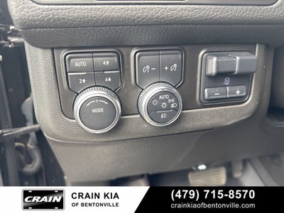 2022 GMC Yukon XL Denali - 4WD / CLEAN CARFAX