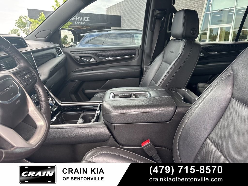 2022 GMC Yukon XL Denali - 4WD / CLEAN CARFAX