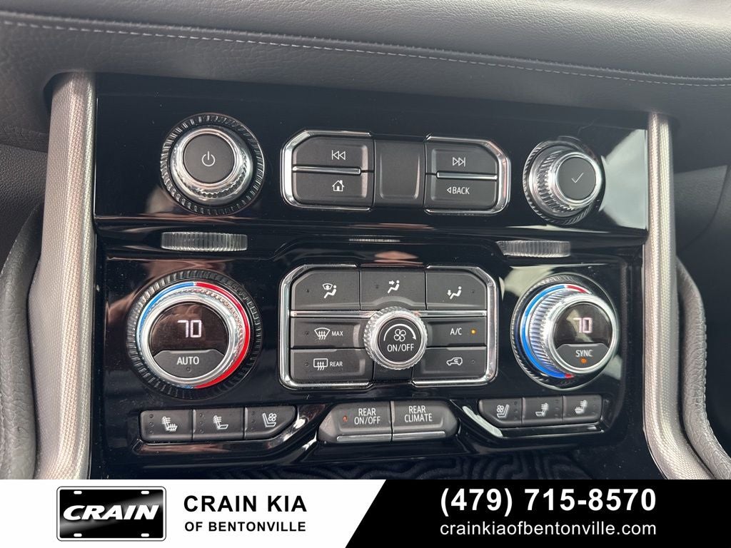 2022 GMC Yukon XL Denali - 4WD / CLEAN CARFAX