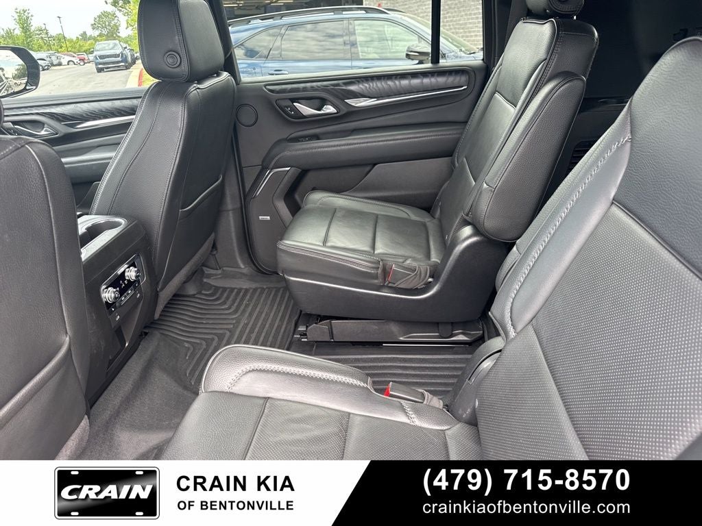 2022 GMC Yukon XL Denali - 4WD / CLEAN CARFAX