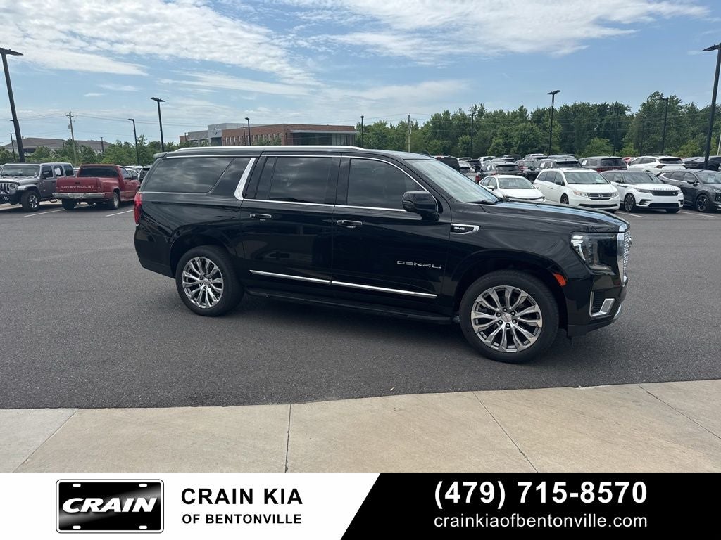 2022 GMC Yukon XL Denali - 4WD / CLEAN CARFAX