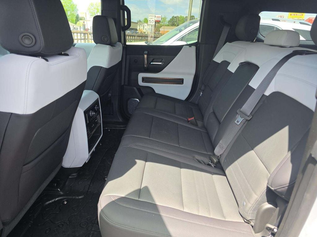 2025 GMC Hummer EV SUV 2X - AWD / CLEAN CARFAX