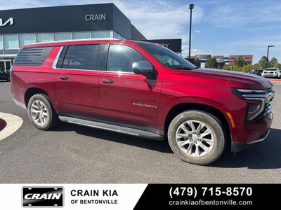 2025 Chevrolet Suburban Premier - 4WD / PANORAMIC SUNROOF / CLEAN CARFAX