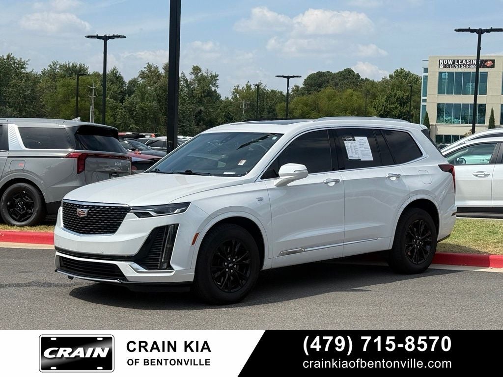 2024 Cadillac XT6 Luxury - AWD / PANORAMIC SUNROOF / CLEAN CARFAX