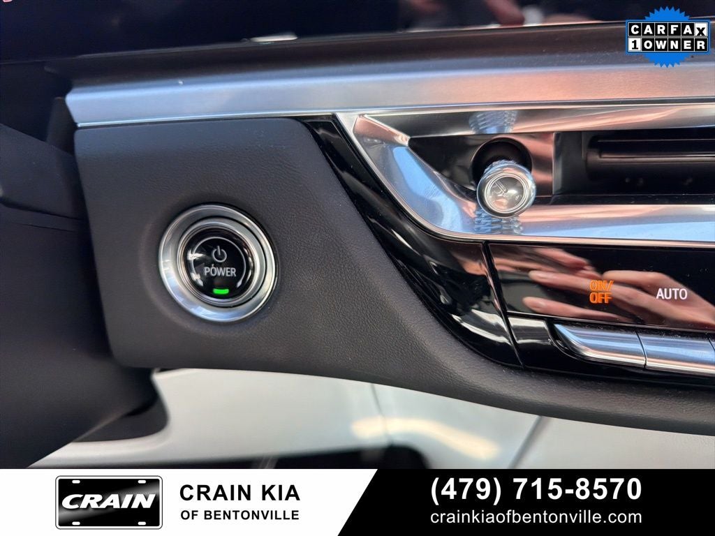 2024 Cadillac LYRIQ Sport - AWD / PANORAMIC SUNROOF / ONE OWNER