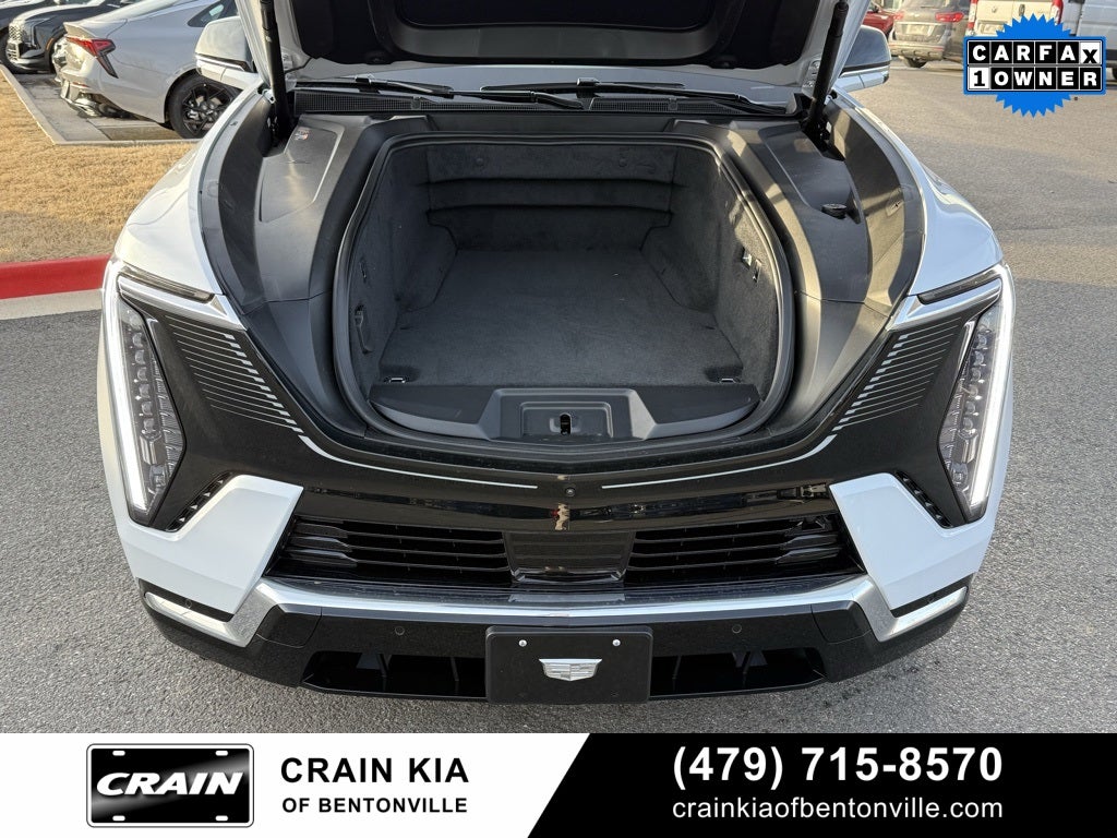 2026 Cadillac ESCALADE IQL Premium Luxury - $156,315 MSRP - AWD / PANORAMIC SUNROOF