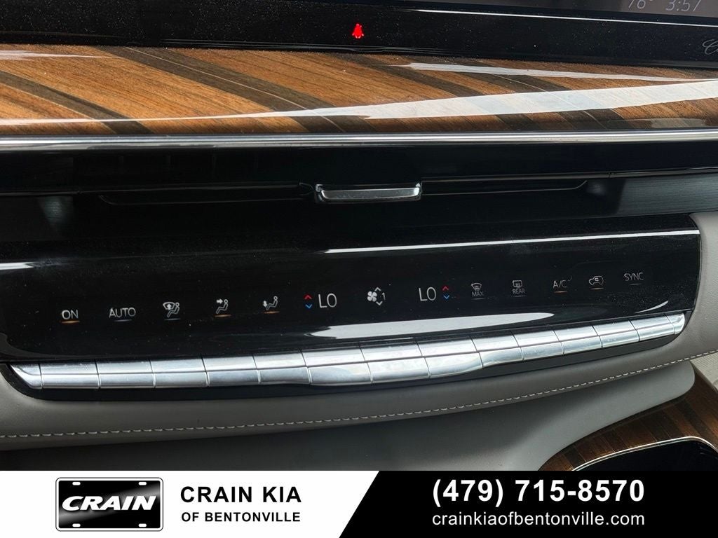 2024 Cadillac Escalade ESV Sport Platinum - AWD / PANORAMIC SUNROOF / CLEAN CARFAX