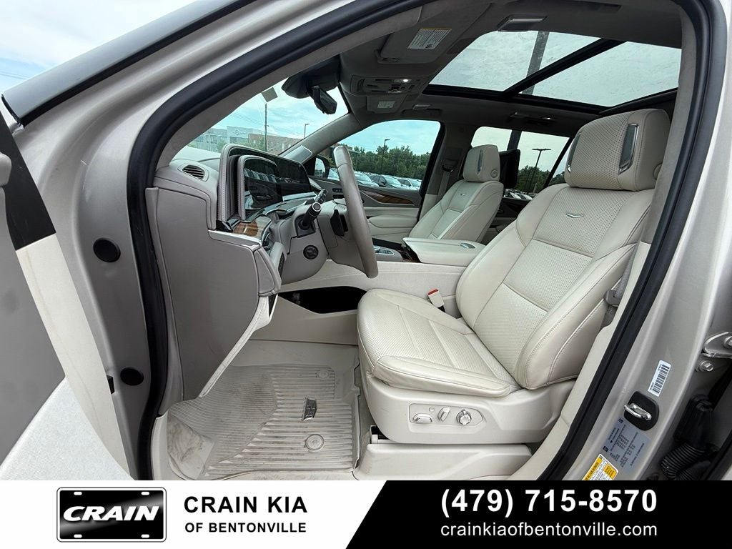 2024 Cadillac Escalade ESV Sport Platinum - AWD / PANORAMIC SUNROOF / CLEAN CARFAX