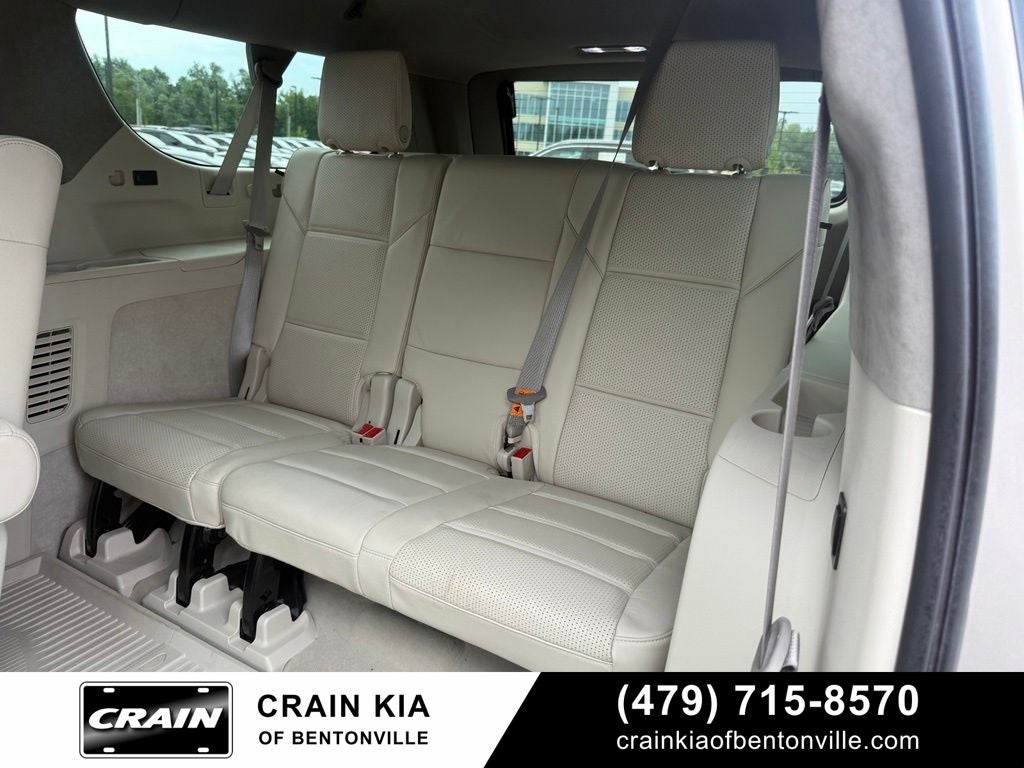 2024 Cadillac Escalade ESV Sport Platinum - AWD / PANORAMIC SUNROOF / CLEAN CARFAX