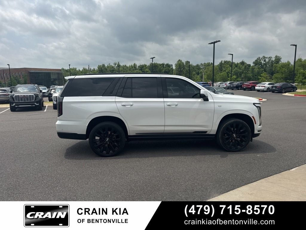 2025 Cadillac Escalade Sport Platinum - 4WD / PANORAMIC SUNROOF / CLEAN CARFAX
