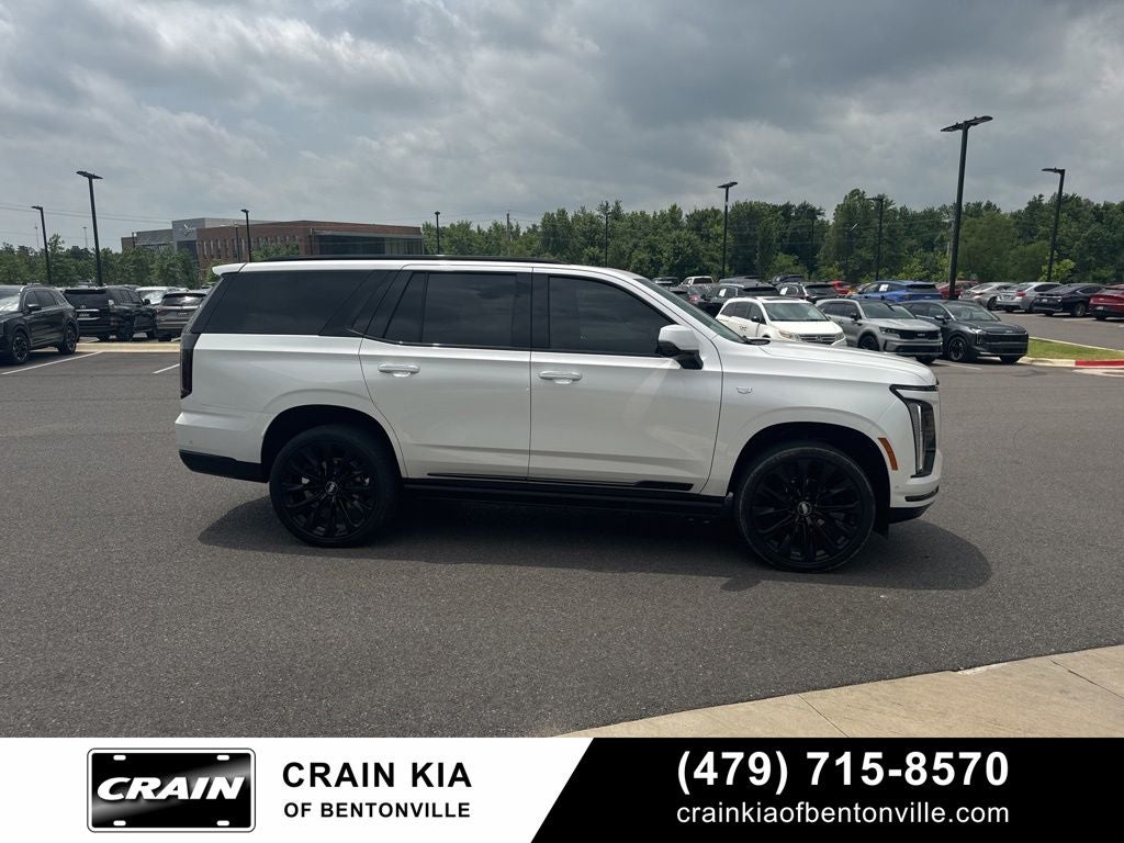 2025 Cadillac Escalade Sport Platinum - 4WD / PANORAMIC SUNROOF / CLEAN CARFAX
