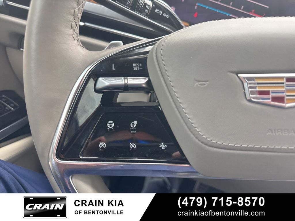 2025 Cadillac Escalade Sport Platinum - 4WD / PANORAMIC SUNROOF / CLEAN CARFAX